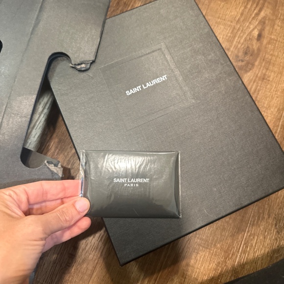 Purse - Picture 9 of 15